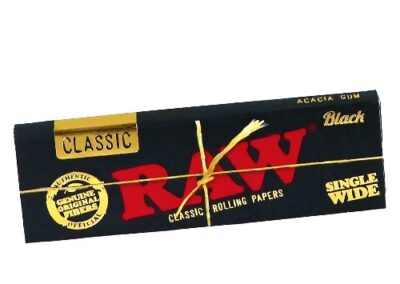 RAW Black Single Wide – Display 50 libritos | Papel ultra fino 70x36 mm sin refinar